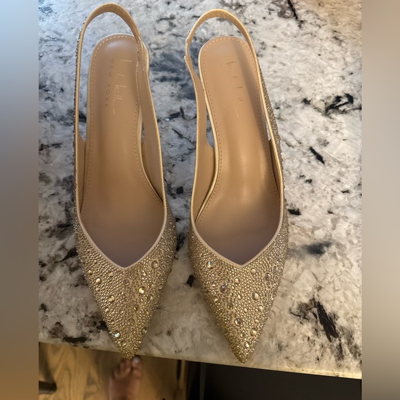 Nicole Miller Pointed Toe Sling Back Rhinestone Gold Bling Satin Pumps Sz 10 - Picture 1 of 1